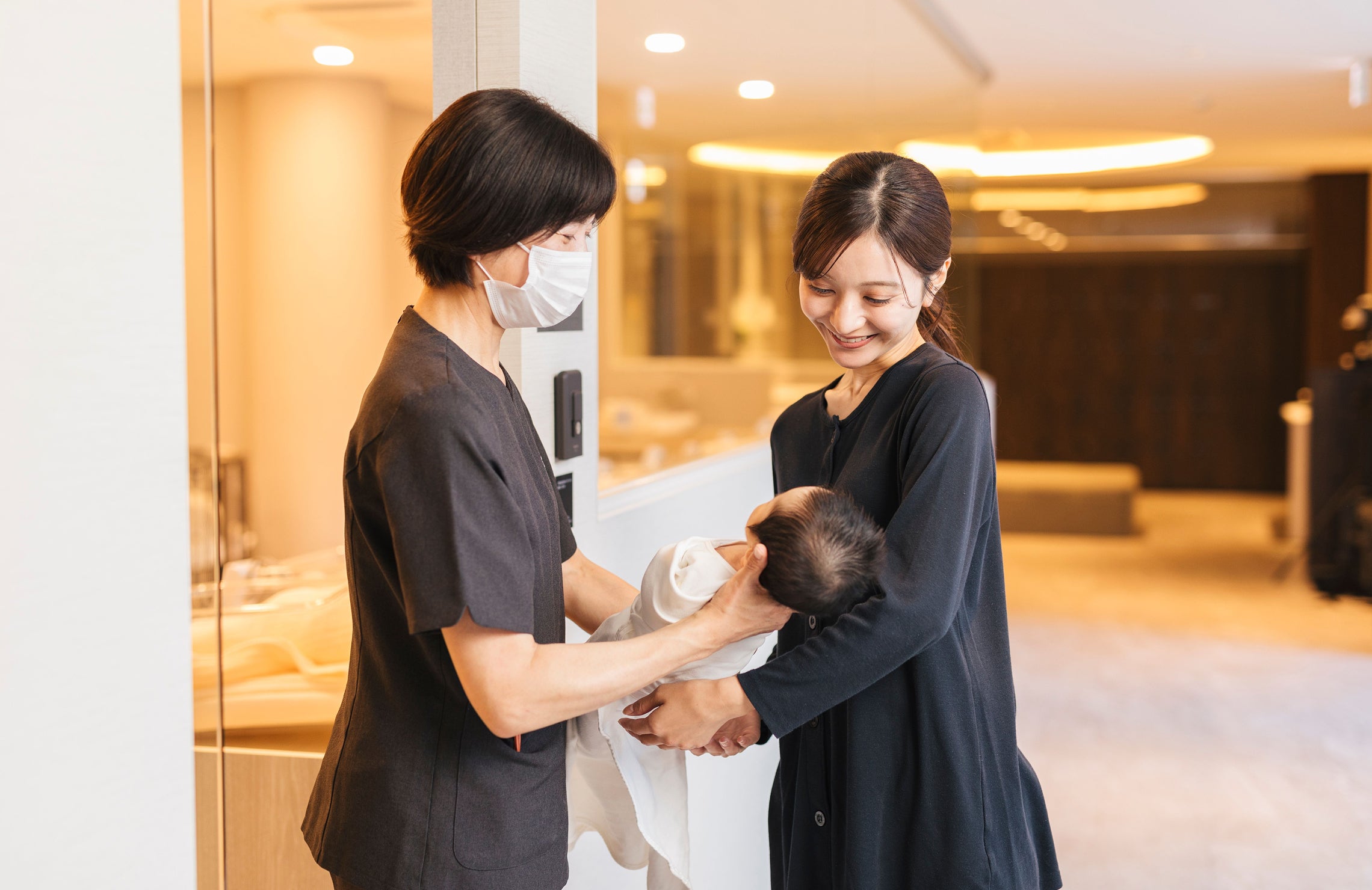 専門のスタッフがママと赤ちゃんを24時間サポートします。
